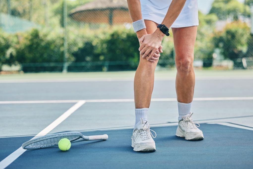 Hyperextended Knee: Causes, Signs, and Treatments